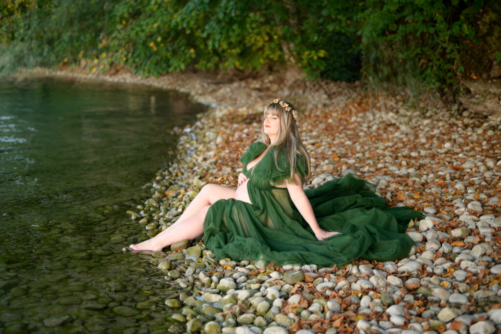 shooting-photo-grossesse-exterieur-nature-reve-princesse